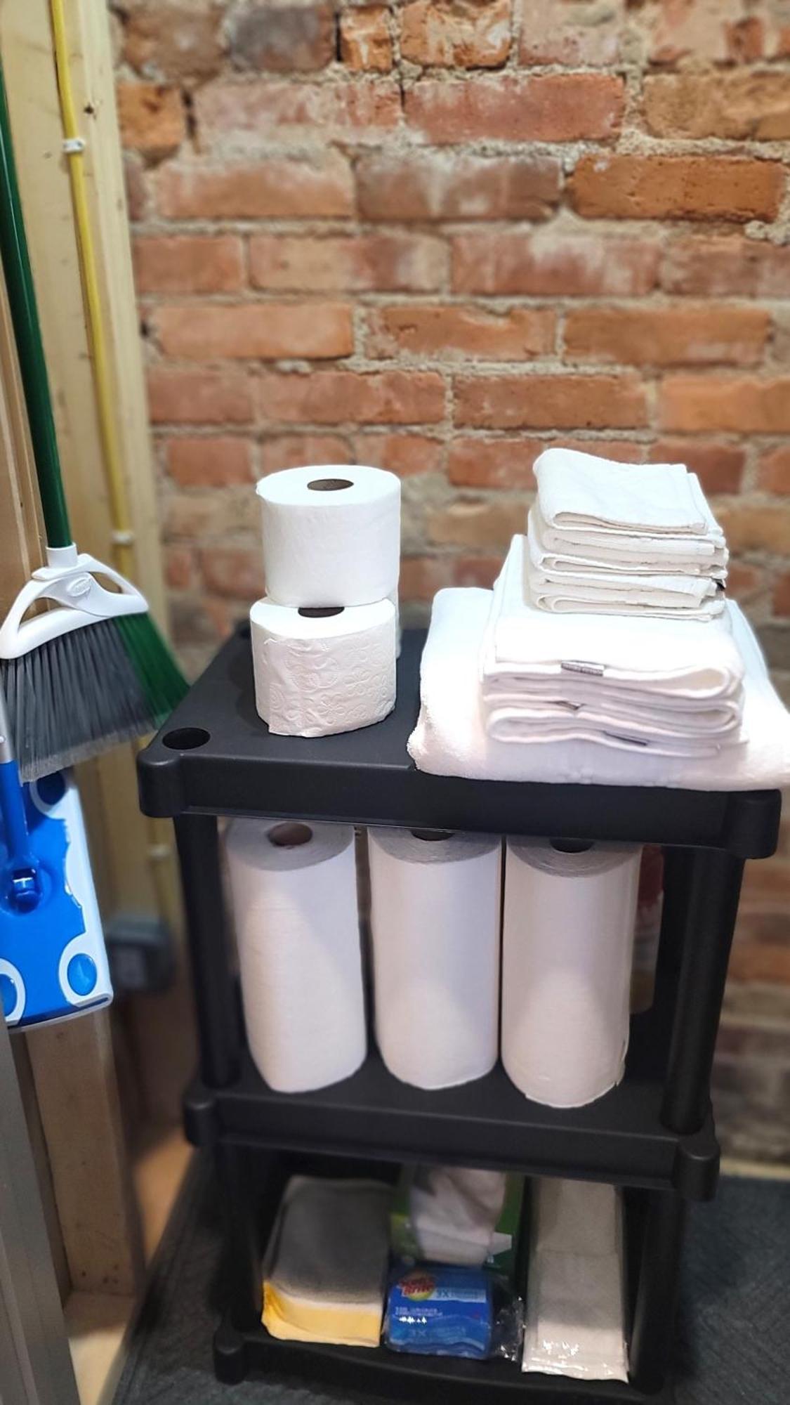 Spacious Luxury Apt In Historic Downtown - Oh Amish Country ミラーズバーグ エクステリア 写真