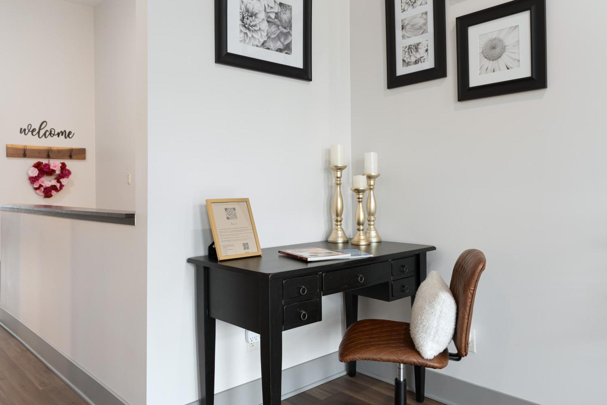 Spacious Luxury Apt In Historic Downtown - Oh Amish Country ミラーズバーグ エクステリア 写真